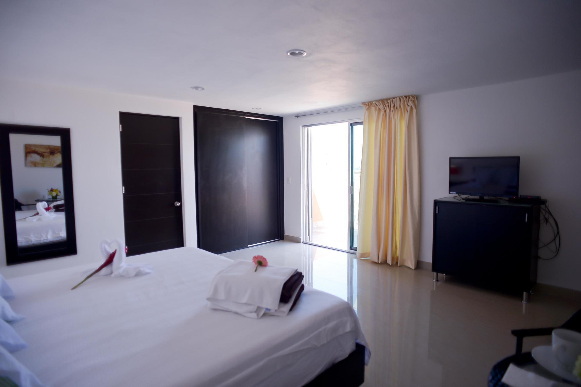 Sunrise 42 Suites Hotel Playa del Carmen Ngoại thất bức ảnh
